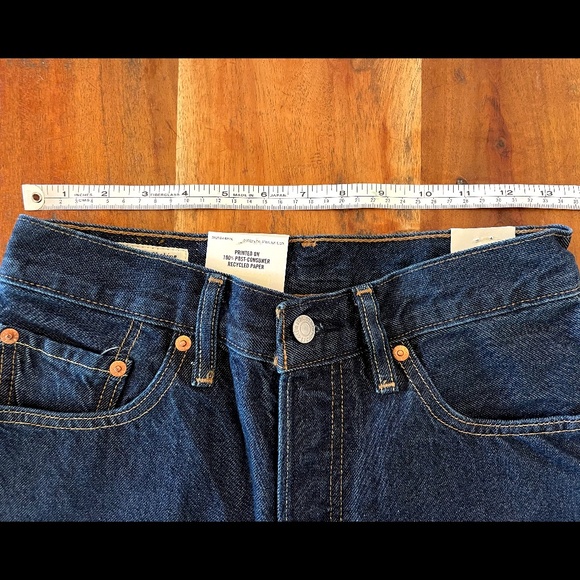 Levi's® Premium CIRCULAR 501® ORIGINAL FIT WOMEN'S JEANS - Picture 2 of 9